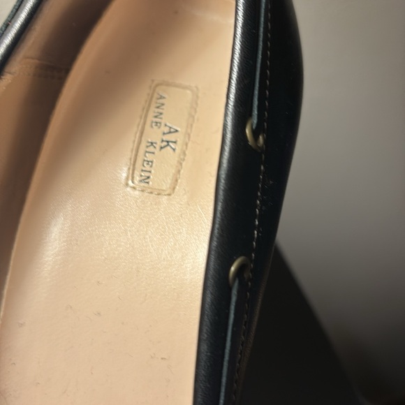 Heels - Picture 2 of 5